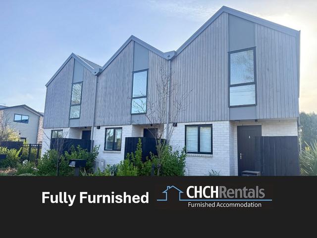 Townhouse for rent in Chaslands, Canterbury