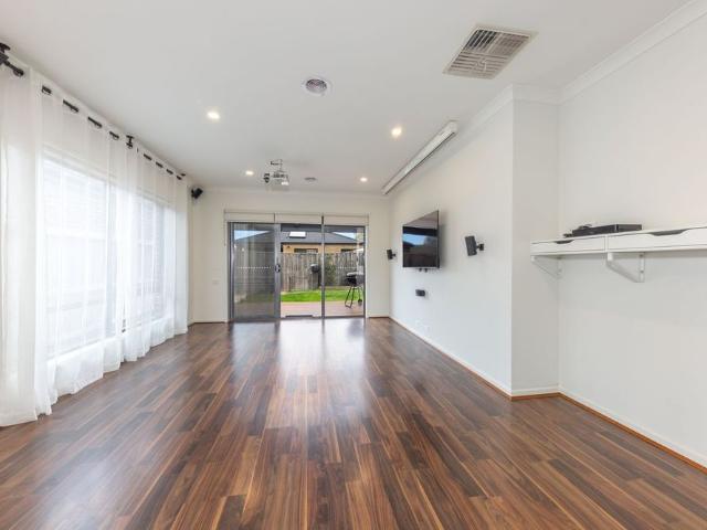 House for rent in Diggers Rest, Melbourne