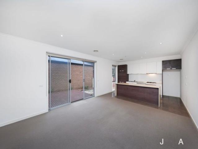 Townhouse for rent in Camerons Creek, Victoria