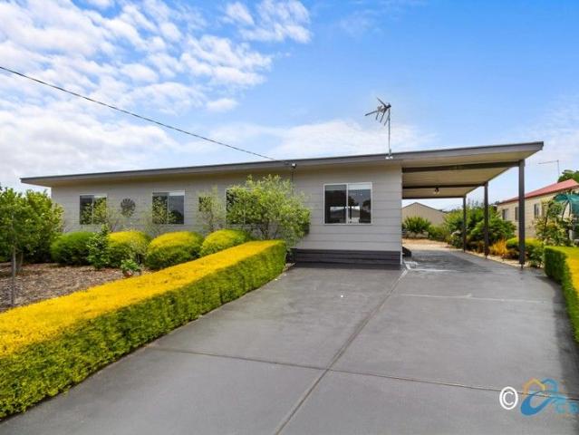 House for sale in Loch Sport, Victoria