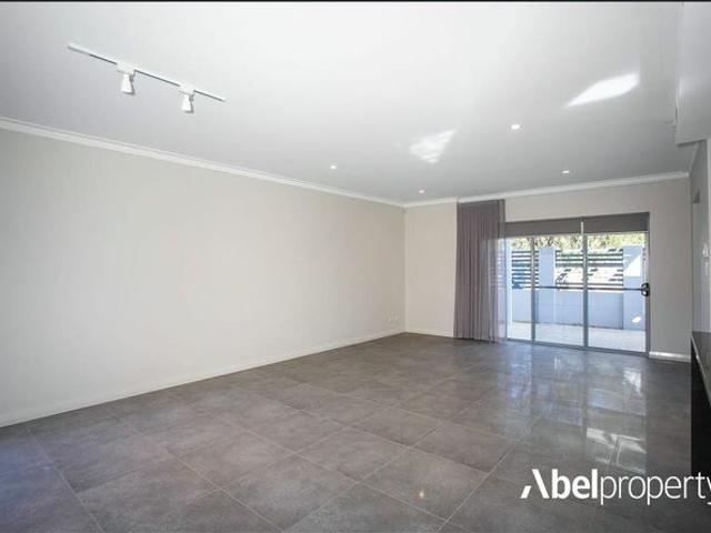 Townhouse for rent in Daglish, City of Subiaco