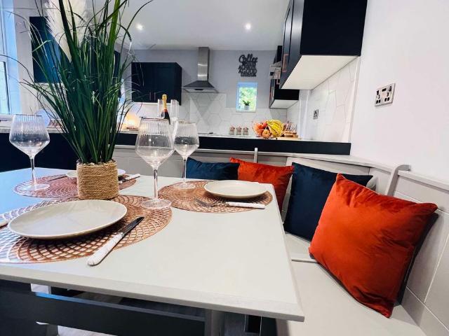 Room for rent in California, Key Street