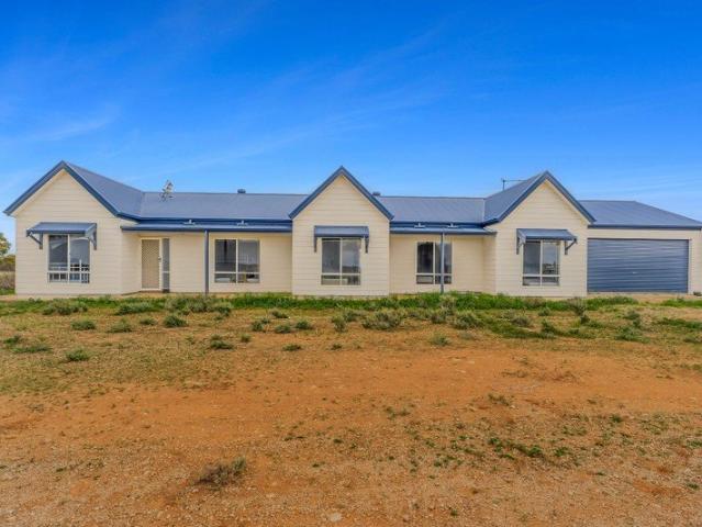 Cottage for sale in Morgan, South Australia