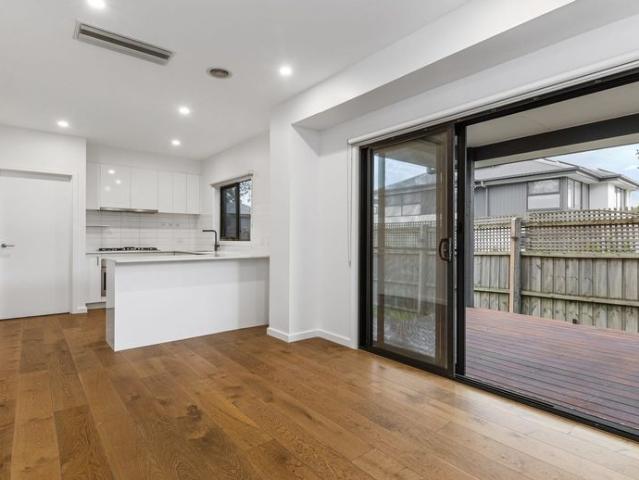 Townhouse for rent in Camerons Creek, Victoria