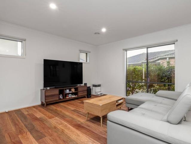 Townhouse for rent in Camerons Creek, Victoria
