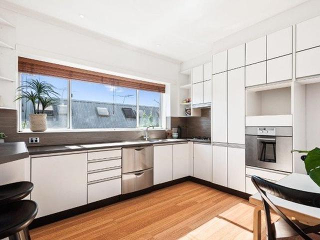 Apartment for rent in St Kilda East, Melbourne
