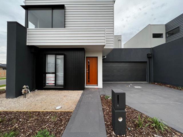 Townhouse for rent in Camerons Creek, Victoria