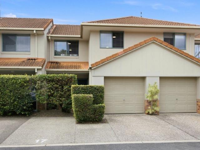 Townhouse for sale in Varsity Lakes, Gold Coast City