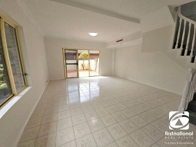Townhouse for rent in Sydney, New South Wales