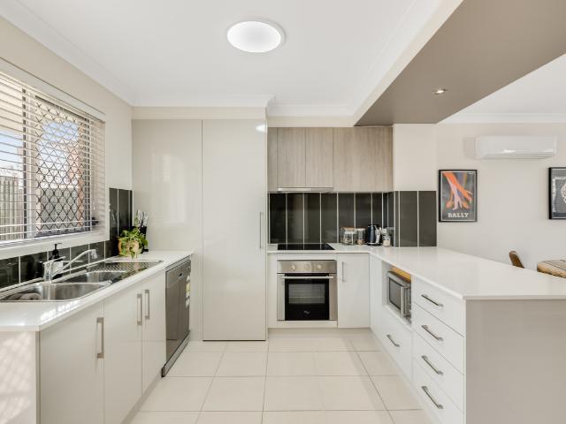 Apartment for sale in Wilsonton, Queensland