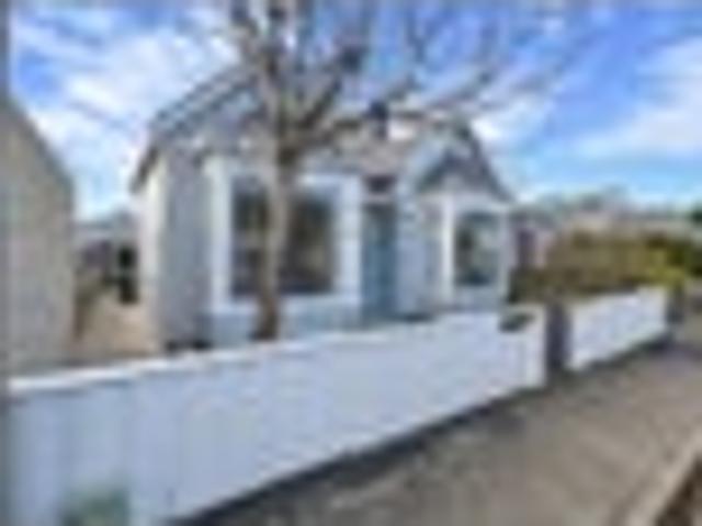 House for sale in Otakou