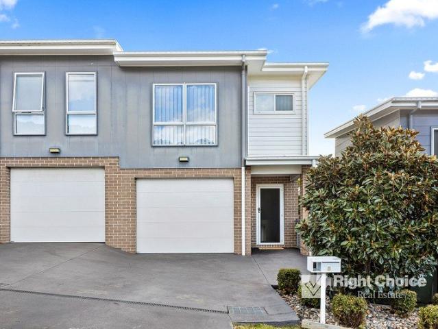 Townhouse for sale in Mount Terry, Albion Park