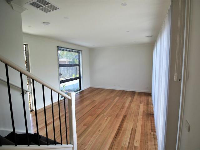 Townhouse for rent in Camerons Creek, Victoria