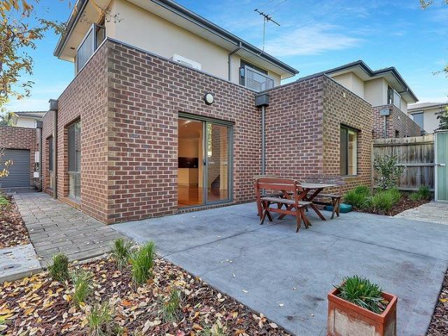 Townhouse for rent in Camerons Creek, Victoria