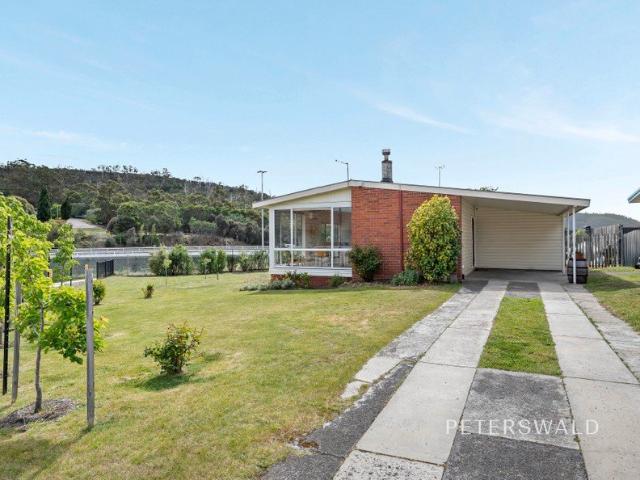 House for sale in Montagu Bay, Hobart