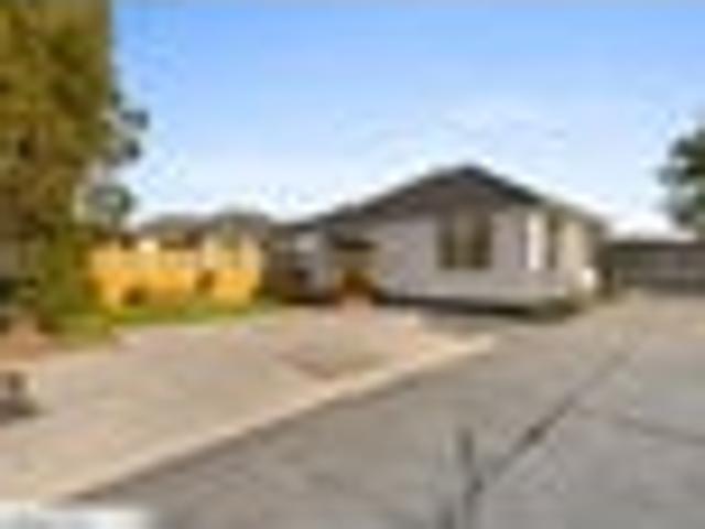 House for sale in Chaslands, Canterbury