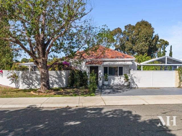 House for sale in Alfred Cove, Western Australia
