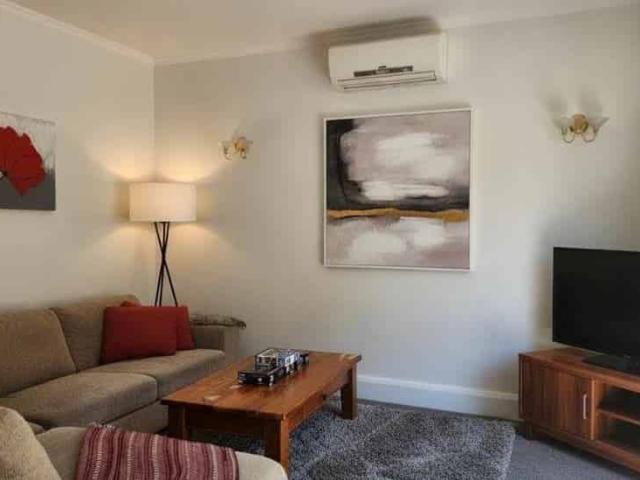 House for rent in Chaslands, Canterbury