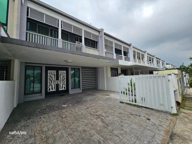 Terraced House for sale in Zon Perindustrian Bebas Telok Panglima Garang, Teluk Panglima Garang