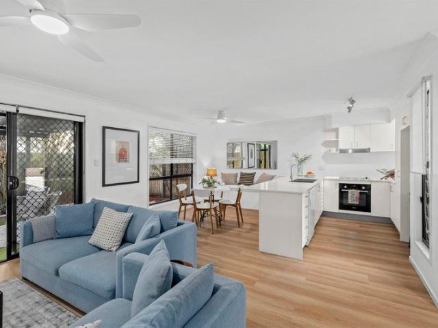 Townhouse for sale in Toombul, Queensland