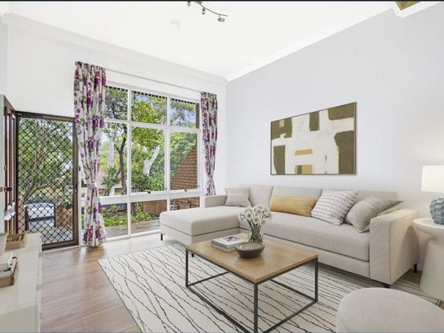 Townhouse for rent in Willoughby, New South Wales