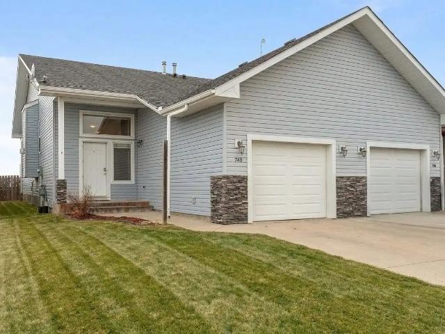 House for rent in Carstairs, Alberta
