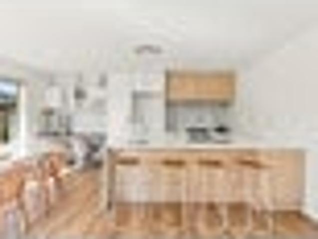 House for sale in Chaslands, Canterbury