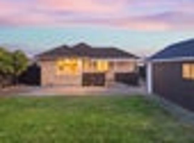 House for sale in Chaslands, Canterbury