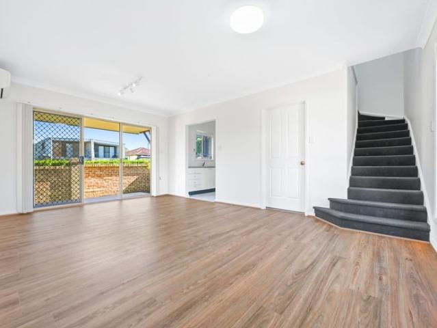 Townhouse for rent in Sydney, New South Wales