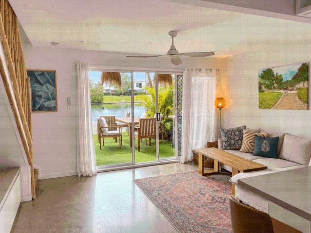 Townhouse for rent in Elanora, Gold Coast City