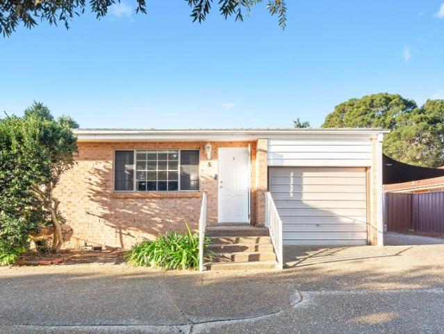 Villa for sale in Sydney, New South Wales