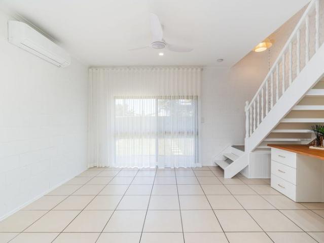Apartment for rent in Scarness, Hervey Bay