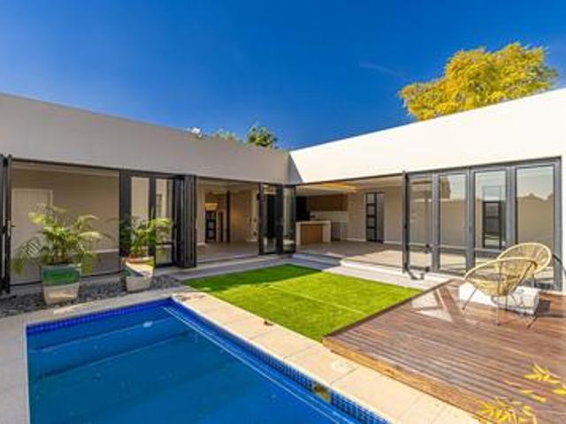 Townhouse for sale in Alexandra, Gauteng