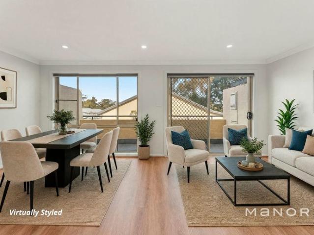 Townhouse for rent in Glenhaven, Sydney