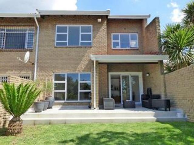 Townhouse for sale in Ekurhuleni, Gauteng