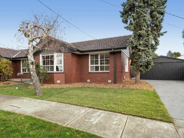 House for rent in Chirnside Park Country Club Estate, Melbourne