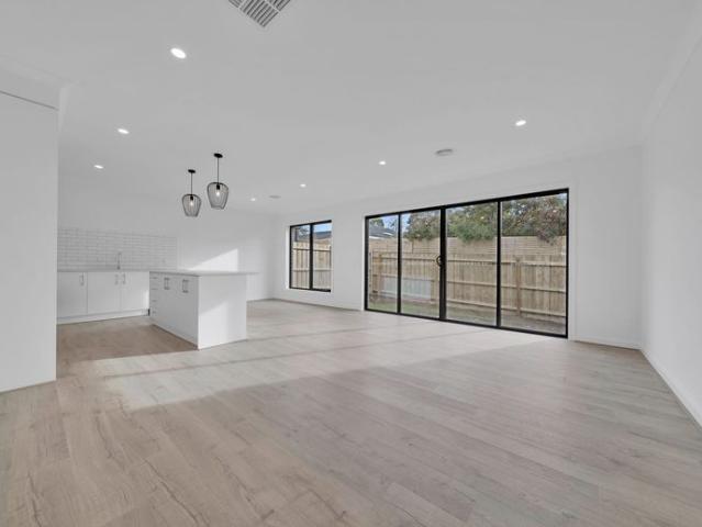 Townhouse for rent in Bayswater, Melbourne