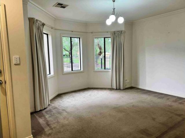 Townhouse for rent in Glenside, Adelaide