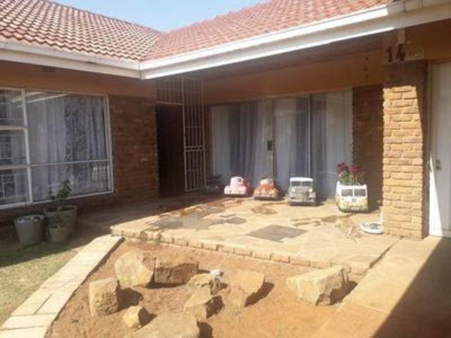 House for sale in Kempton Park, Birchleigh North
