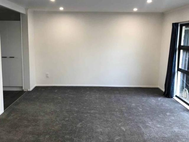 Townhouse for rent in Papakura
