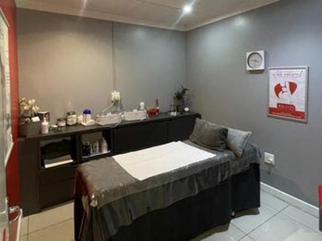 Commercial for sale in Vosloorus, Gauteng