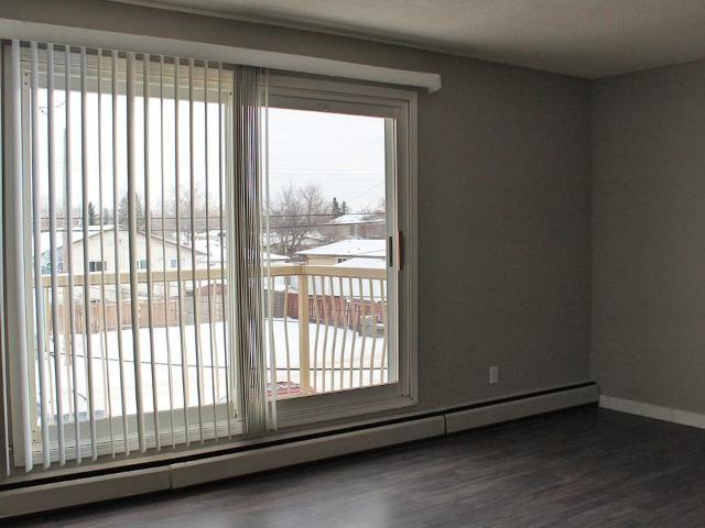 Apartment for rent in Wedgewood, Alberta