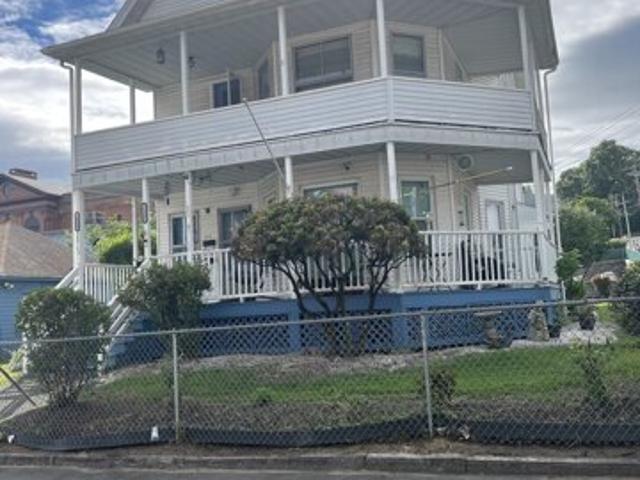 House for sale in Upper Main Street Historic District, Ansonia