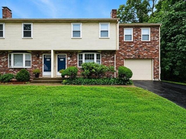 Condo for sale in Franklin, Massachusetts
