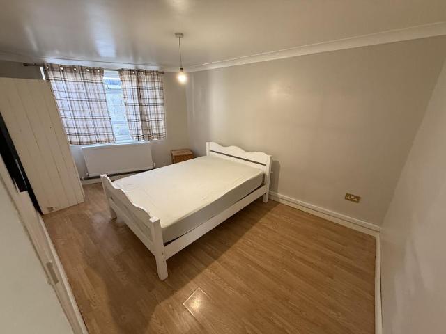 Apartment for rent in Beavers, Greater London