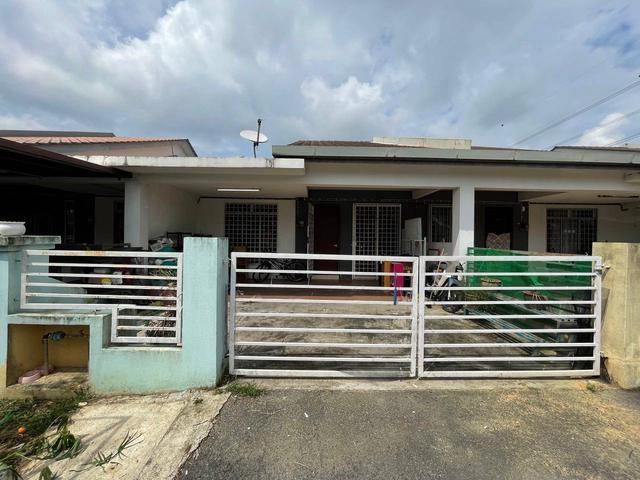 Terraced House for sale in Tanjong Sepat, Selangor
