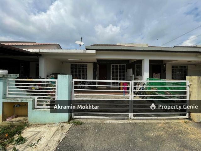 Terraced House for sale in Tanjong Sepat, Selangor