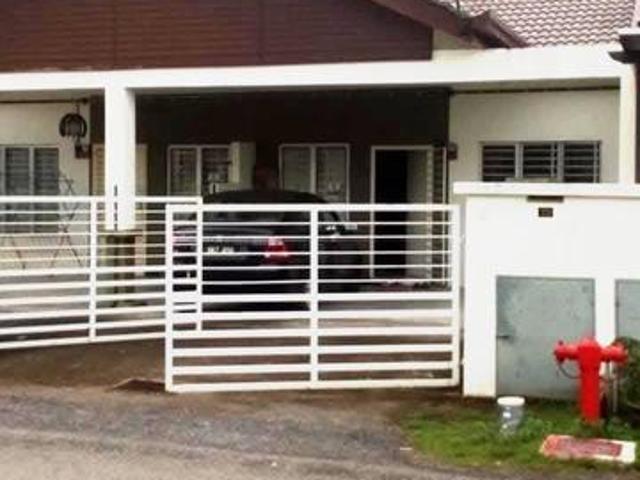 Terraced House for sale in Tanjong Sepat, Selangor
