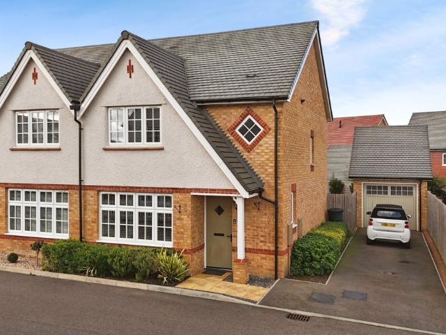 House for rent in Lee Chapel, Essex