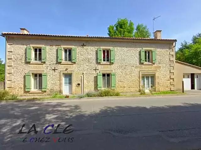 Maison vente à Le Petit Moulin, Béceleuf